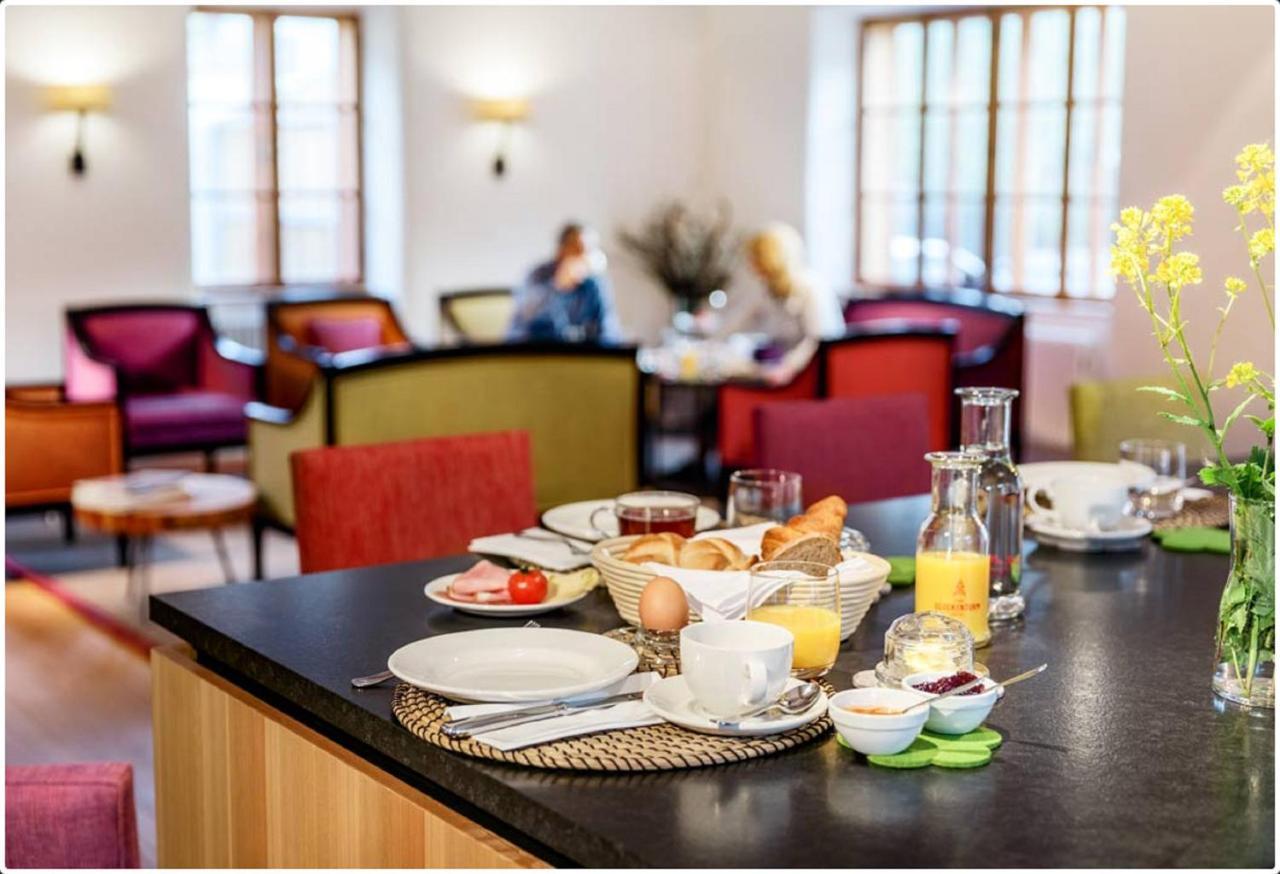 Hotel Zum Glockenturm Marktl Ngoại thất bức ảnh
