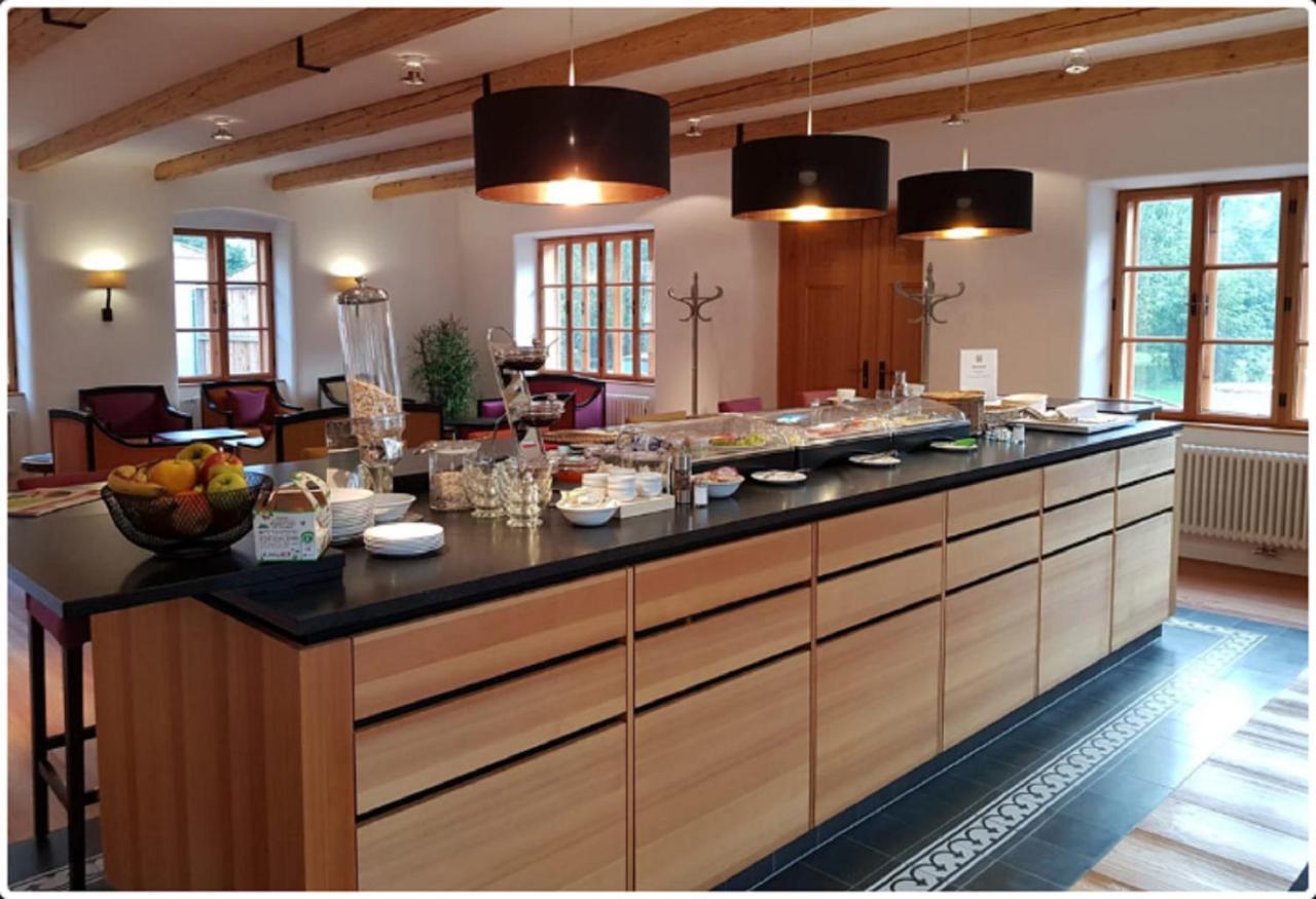 Hotel Zum Glockenturm Marktl Ngoại thất bức ảnh